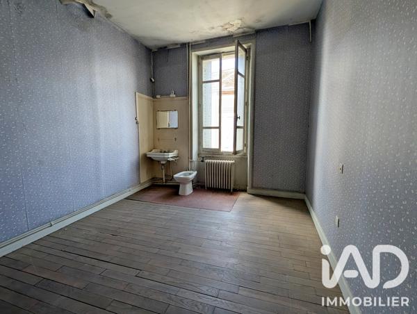 Immeuble à vendre 518 m² Cluis