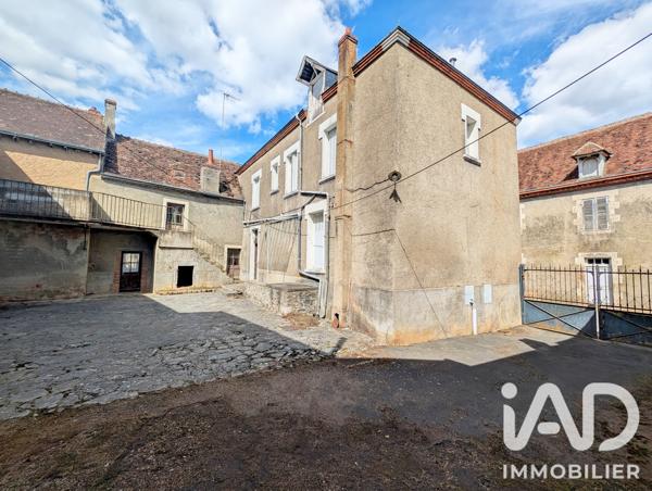 Immeuble à vendre 518 m² Cluis