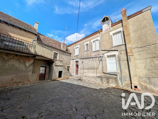 Immeuble à vendre 518 m² Cluis