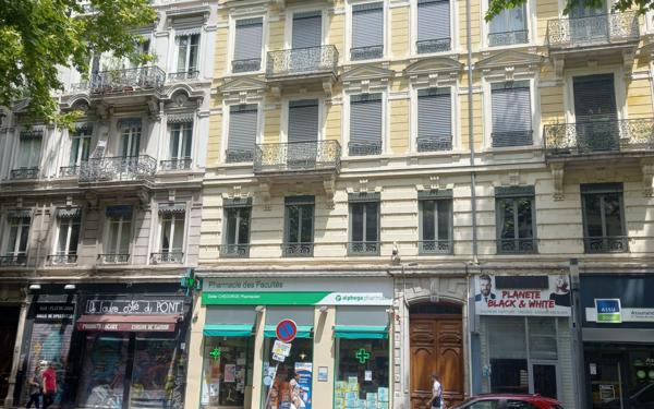 Appartement à vendre    3 pièces • 92 m2 Lyon 3