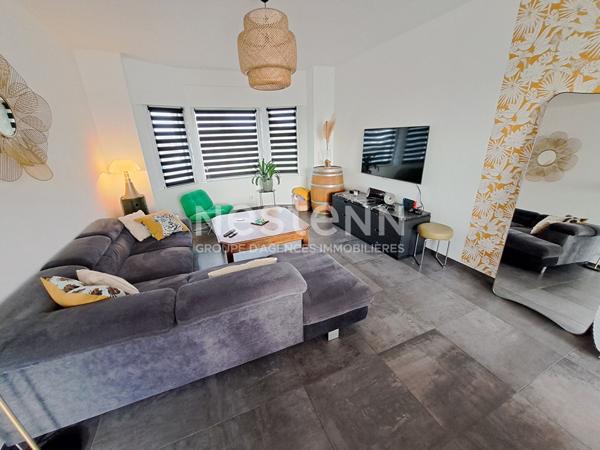 Quartier recherché pour cette maison de 116 m² tout en lumière entièrement rénovée.