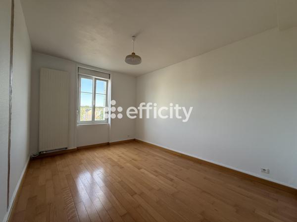 Maison
         9 pièces
        - 240 m² 299 250 € *