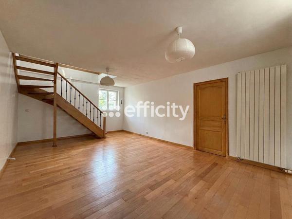 Maison
         9 pièces
        - 240 m² 299 250 € *
