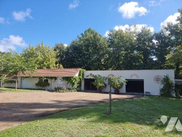 À vendre à Pruniers en Sologne (41) ? Dans un environnement paisible et verdoyant, belle propri...