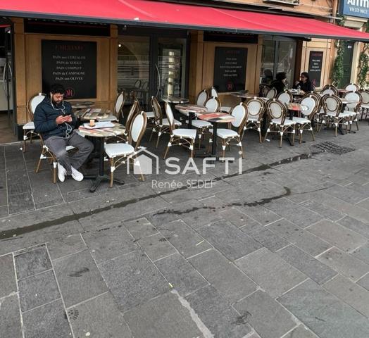 Emplacement exceptionnel avec grande terrasse