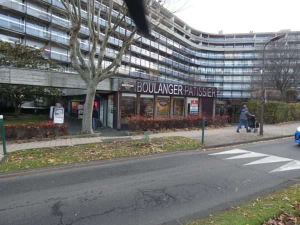 Local Professionnel et commercial à vendre à Chamalières dans le Puy-de-Dôme (63400), ref : 13352/459