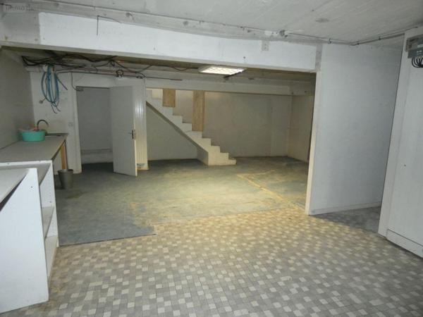 Local Professionnel et commercial à vendre à Chamalières dans le Puy-de-Dôme (63400), ref : 13352/459