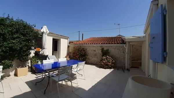 À 1,5 km de la plage - Authentique Maison de Pays avec deux logements, Idéale Maison de Famille