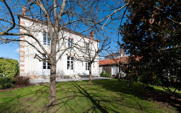 Maison à vendre    7 pièces •  Mont-de-Marsan