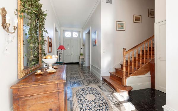 Maison à vendre    7 pièces •  Mont-de-Marsan