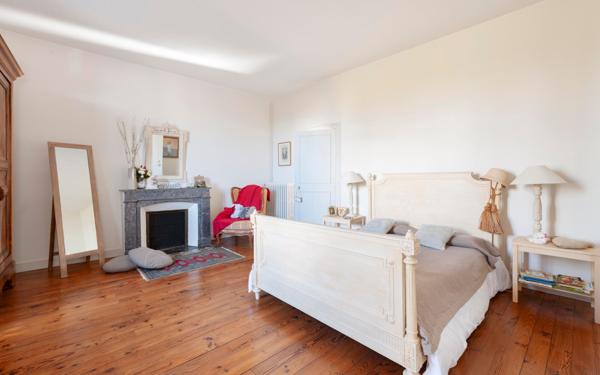 Maison à vendre    7 pièces •  Mont-de-Marsan