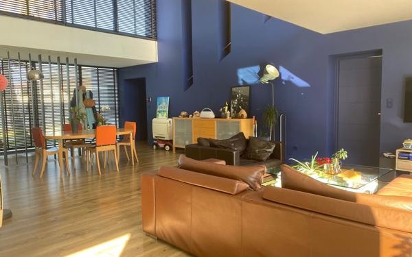 Maison à vendre    5 pièces •  Léognan