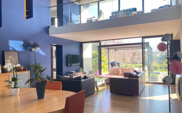 Maison à vendre    5 pièces •  Léognan