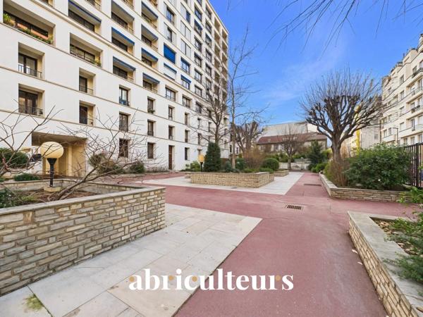 Magnifique Vue TOUR EIFFEL Studio 24 M² 245 000€ Boulogne-Billancourt
