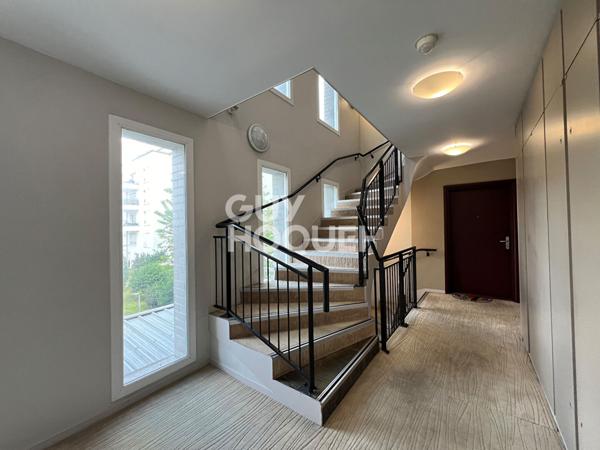 Duplex 4 pièces avec belle hauteur sous plafond