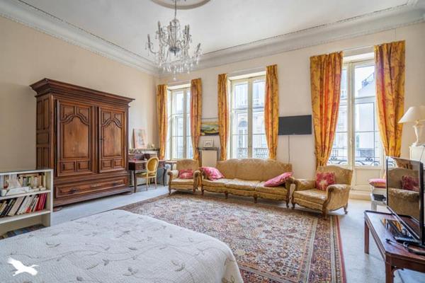 Maison à vendre 1 625 000 € Bordeaux 12 p 430 m² DPE C