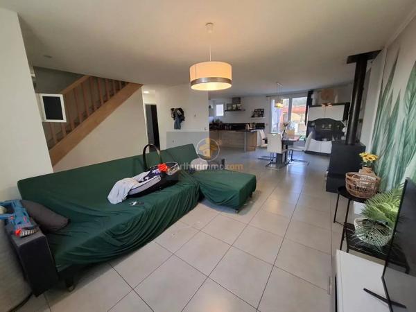 Vente                                                      Maison
                        
                     5 pièces                      102 m2                     à Crécy-la-Chapelle