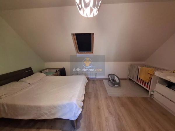 Vente                                                      Maison
                        
                     5 pièces                      102 m2                     à Crécy-la-Chapelle
