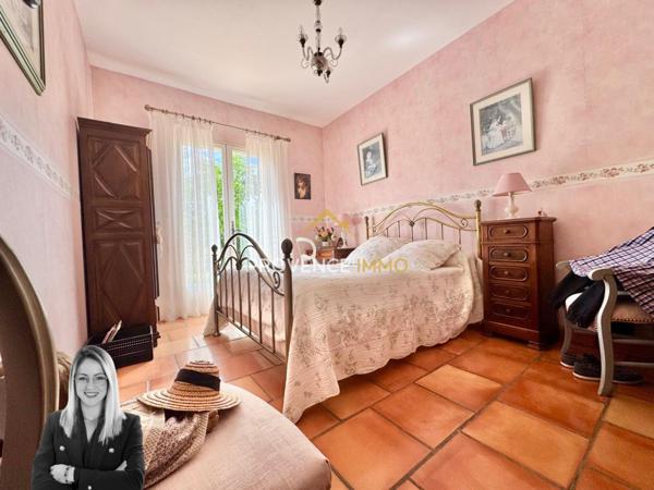 Pélissanne (13330) Sur les hauteurs de Pélissanne – Propriété de charme en pinède