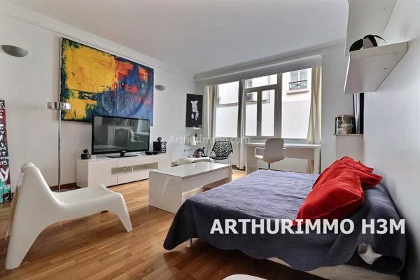Vente                                                      Appartement
                        
                     2 pièces                      53 m2                     à Paris 17