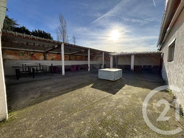 Immeuble à vendre  385 m2 NALLIERS - 86