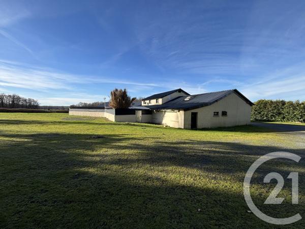 Immeuble à vendre  385 m2 NALLIERS - 86