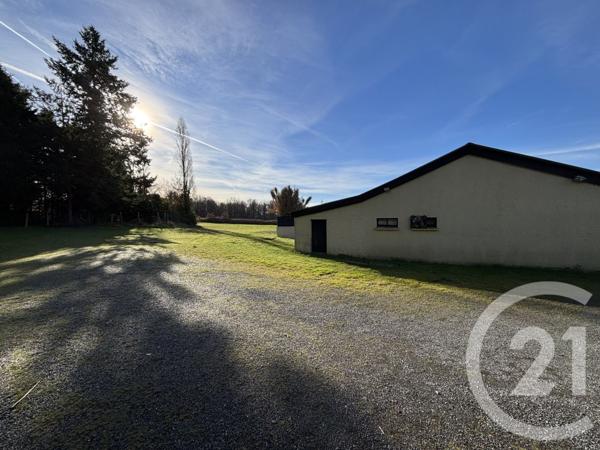 Immeuble à vendre  385 m2 NALLIERS - 86