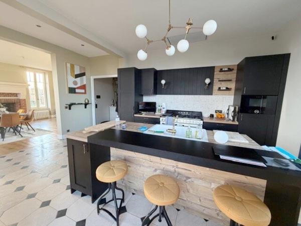 Maison 7 pièce(s) 5 chambre(s) 170 m²