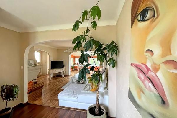 Maison 3 chambres 113M², grand garage et jardin