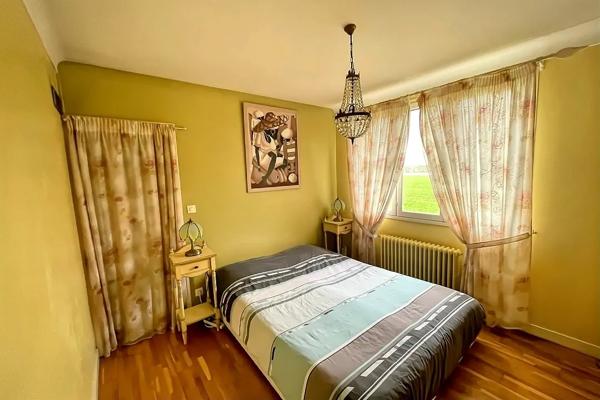 Maison 3 chambres 113M², grand garage et jardin