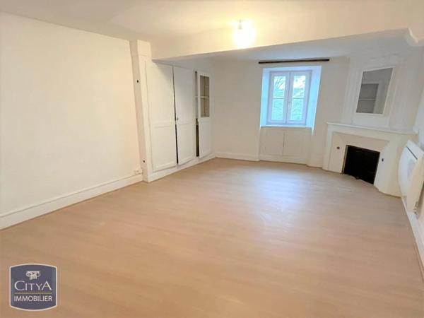 Appartement à louer 2 pièces 76.14m² Laon (02000)