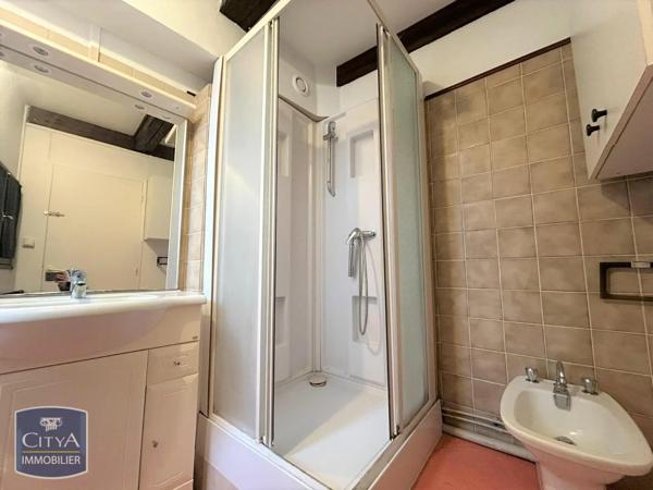 Appartement à louer 2 pièces 76.14m² Laon (02000)