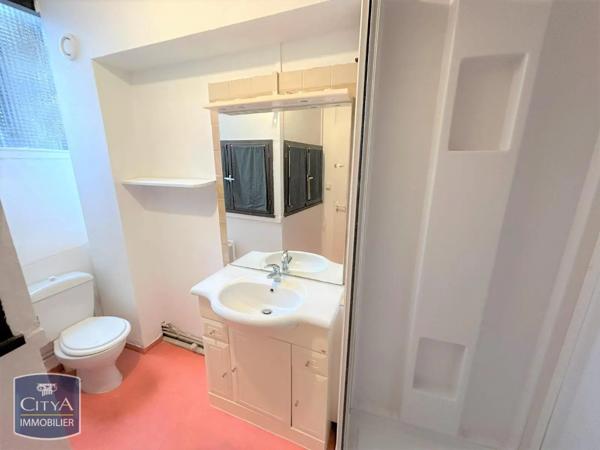 Appartement à louer 2 pièces 76.14m² Laon (02000)