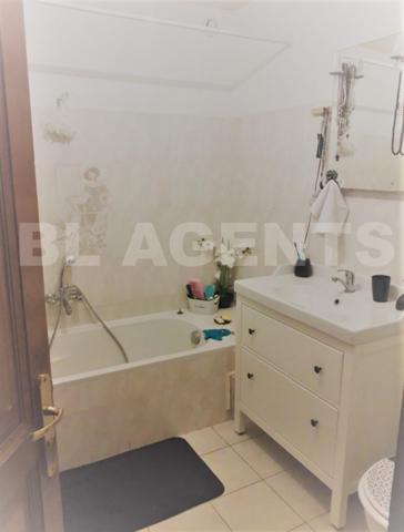 Maison de village d'environ 180  m² avec terrasse et garage