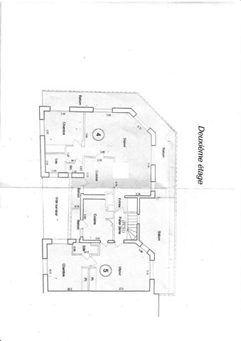 Rare - Centre ville de Theoule Sur Mer - Immeuble 593m² comprenant locaux d'habitation, locaux commerciaux et sous sols.
