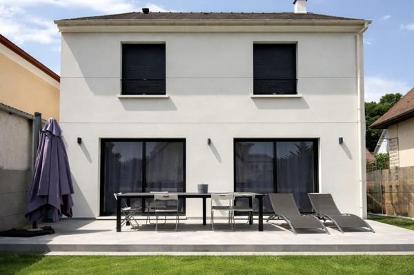 Maison
         4 pièces
        - 88 m² 389 000 € *