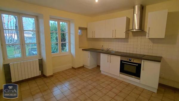 Appartement à louer 3 pièces 83m²