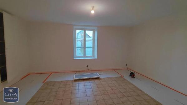 Appartement à louer 3 pièces 83m²
