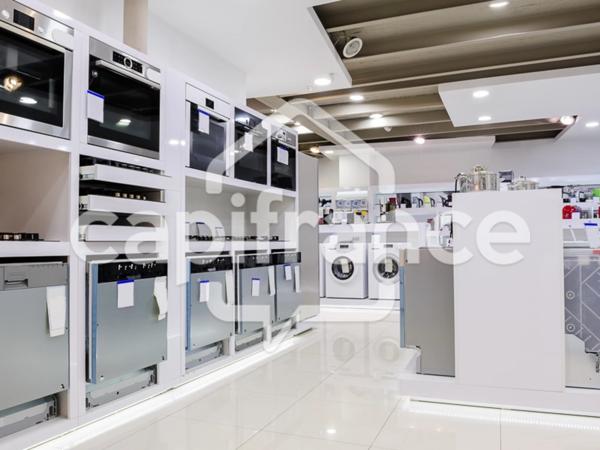BEAUMONT SUR SARTHE Idéal Investisseurs A vendre 3 LOCAUX COMMERCIAUX