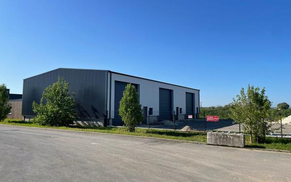 Stationnement à louer    150 m2 Le Gua