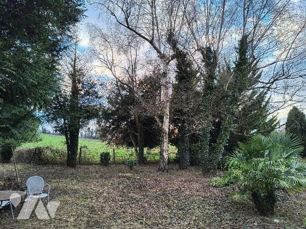 DANS SECTEUR RECHERCHE, AU CALME ET SANS VIS-A-VIS - MAISON INDIVIDUELLE