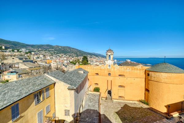 Vente appartement duplex 6 pièces Citadelle de Bastia vue mer
