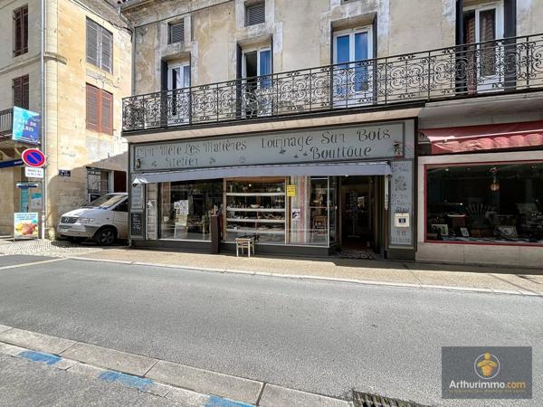 Vente Immeuble 4 pièces à Le Bugue