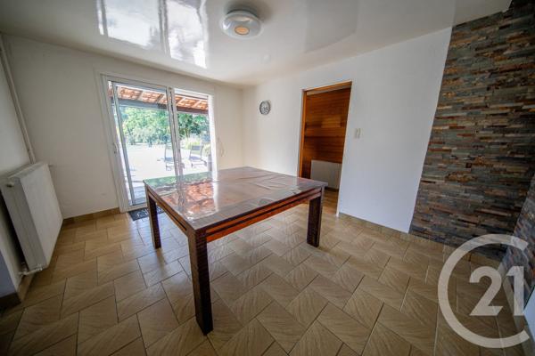 Maison à vendre  8 pièces - 200 m 2   ST MEDARD EN JALLES  - 33