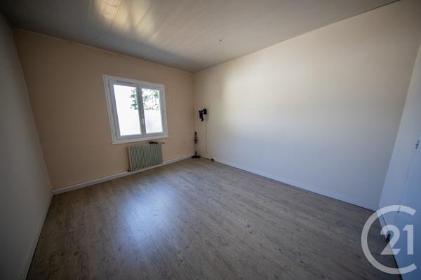 Maison à vendre  8 pièces - 200 m 2   ST MEDARD EN JALLES  - 33