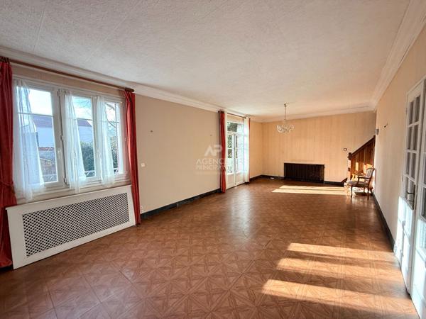 Maison à vendre à Conflans-Sainte-Honorine - Référence 7397 €357 000 ** - Référence 7442