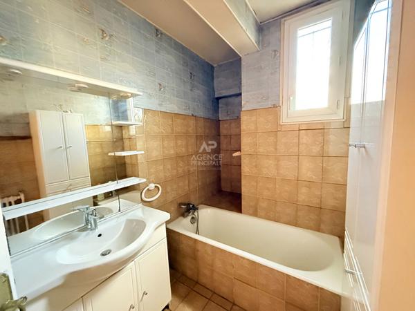 Maison à vendre à Conflans-Sainte-Honorine - Référence 7397 €357 000 ** - Référence 7442