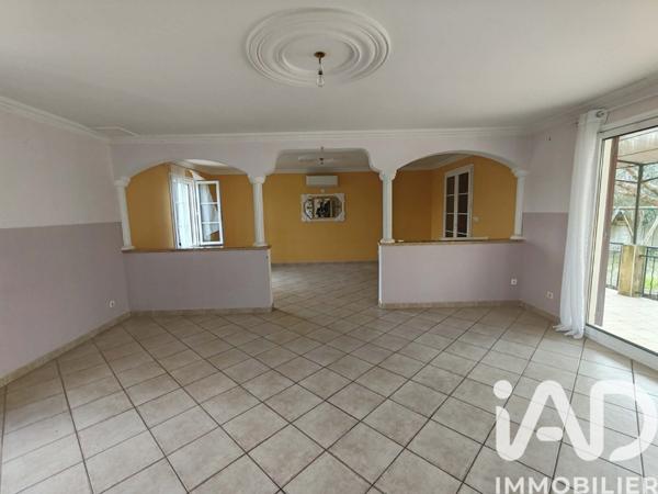 Maison à vendre 5 pièces 139 m² Saint-Geniès-de-Malgoirès