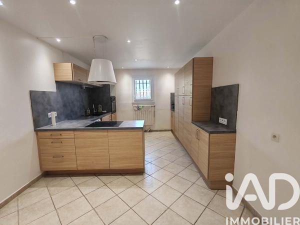 Maison à vendre 5 pièces 139 m² Saint-Geniès-de-Malgoirès