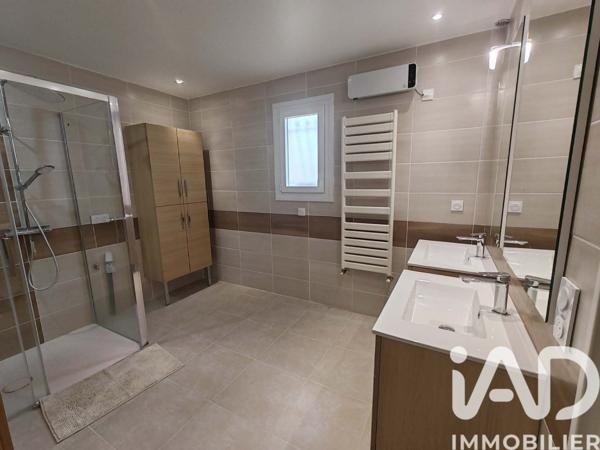 Maison à vendre 5 pièces 139 m² Saint-Geniès-de-Malgoirès